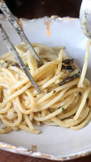 14K views · 336 reactions | My EASY creamy zucchini spaghetti  #vegan #vegancooking #zucchini #spaghetti #TheKoreanVegan | The Korean Vegan | Facebook