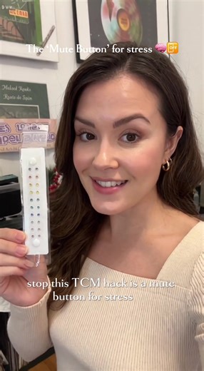 If your brain is constantly running, you need this TCM secret. 🛑 These Ear Seeds look like high-end crystals but work on your nervous system. Just press, breathe, and let the tension melt. It’s therapy you can wear! 🧘‍♀️✨ 🔗 Link in bio to grab your kit! #holistichealing #zen #tcm #earseeds #chinese