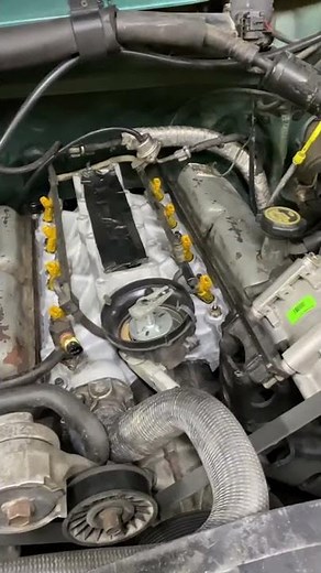 Part 3: Edelbrock Truck Performer intake installed. Holley Terminator X Max wiring starts next.