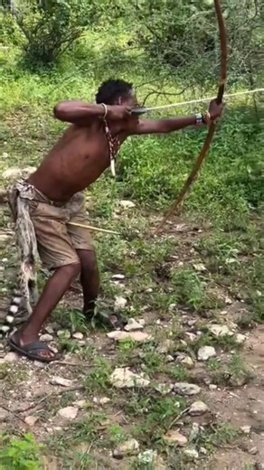 Amazing Bow And Arrow Hunting In African Village#Shorts
