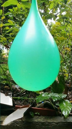 Experiment: What happens when a water balloon explodes? 💥🎈 #balloon