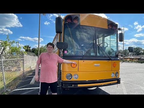 Tour of a 2021 Thomas Saf-T-Liner HDX