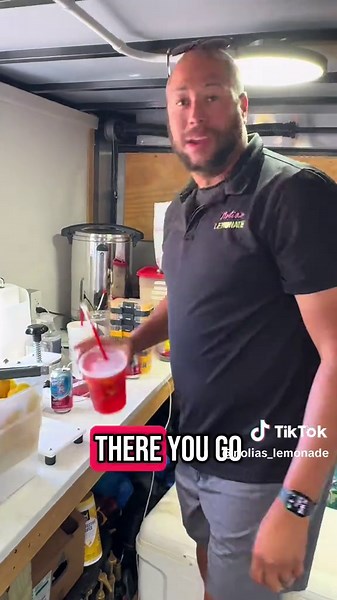 ✨✨Make a Nolia's Sunset Lemonade with me! ✨✨ Peach, Mango and Hawaiian Punch #noliaslemonade #squeezetheday #SVA #freshsqueezedlemonade #stauntonva #staunton #vendors #foodtruckrodeo #sunset #oceanwater #local #veteranowned #smallbusiness #lemonade #strawberry #redraspberry #blackberry #torani #coconut #summer #hawaiianpunch #sourpatchkid #sugarfree #foodstagram #foodie #drinkstagram #drinks #explorepage #chaitea #lotusenergy