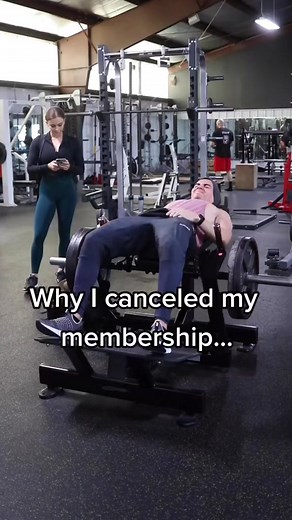 Its her warm up #gymhumor #fitgirl #gymcomedy #fitness | Oscar Acosta