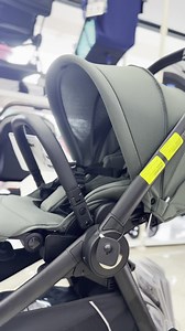 Conheça o carrinho Peg Perego City Loop — leve e ideal para a rotina dos pais modernos! Fechamento com uma mão, segurança de ponta e ocupa pouquíssimo espaço. Garanta o seu na MacroBaby! 🛒✨ #baby #macrobaby #enxovaldebebe #dicadecompras #enxovalnoseua #orlando #instababy #gravidez #gravidinha #babygirl #babyboy #maternidade #gestacao | MacroBaby Brasil