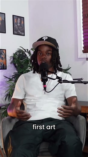 Artist Turns Balloons Into Incredible Artworks | Bryan Ward #shorts