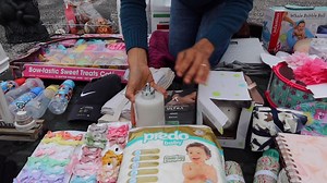 781K views · 46K reactions | Lo Que Tiran En USA Mis Unicas Paginas Oficiales INSTAGRAM https://instagram.com/noemyfamily?r=nametag FACEBOOK OFICIAL https://www.facebook.com/NoemyBloguera/ CANAL OFICIAL EN YOUTUBE https://www.youtube.com/channel/UCrYRJoEPjk_lEhxnqVcDJEA gracias por llegar hasta aqui❤️ | Noemy B La Salvadoreña | Facebook