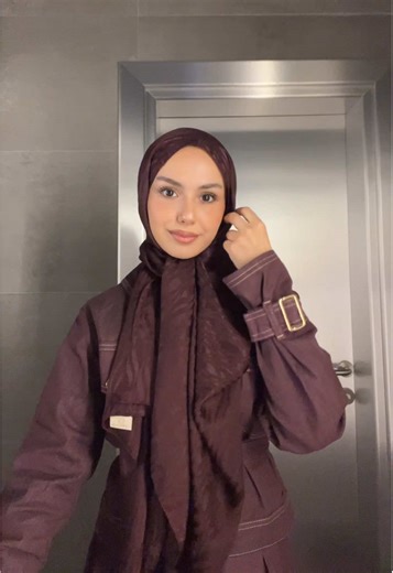 Stylish Scarf Tying Tutorial by Camellia Scarfs