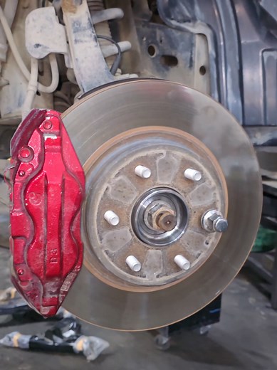 Diagnosing Nissan Patrol Front Wheel Bearing Noise
