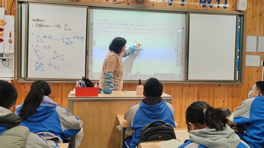 【华姐0001】视频加载中，速速查收惊喜！