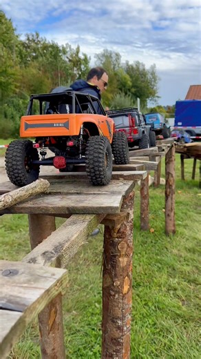 RCB Event Moosburg 2025 🔥🎉 . . . . #rchobby #rccrawlertr #event #rcevent #rchobbies #rccrawler #rc #rccrawlinglifestyle #rccrawlercourse #rcevents #rccar #rccrawlerscale #rccars #rccommunity #rccrawlers #rccarsonline #traxxas #defender #traxxasrc #traxxasdefender #traxxasdefendertrx4 #offroad #offroading #4x4 #4x4trucks #hobby | Mr.Perfect.RC