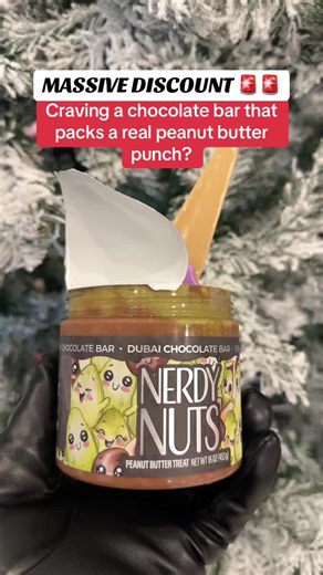 Crafted in the US by Nerdy Nuts, this decadent treat combines premium milk chocolate with smooth, creamy peanut butter. Each 16oz single pack delivers fresh taste at any time, just grab and go! Enjoy 6 months of shelf life at room temperature, perfect for snacking solo or elevating desserts. #nerdy #nerdynuts #nerdynutspeanutbutter