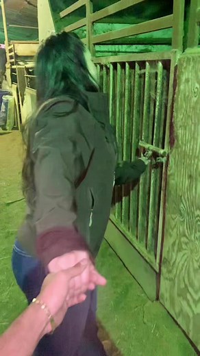 “Llegamos los dos buscando un hotel “ 😈 #fyp #parati #trending #viral #iykyk #rancho #caballerisas #esloquehay