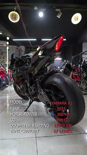 YAMAHA R1 2015