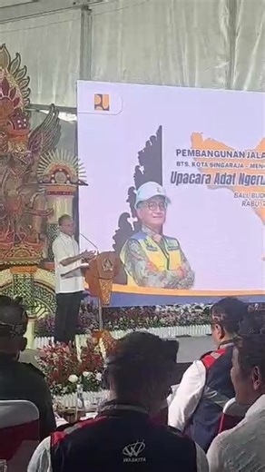 Sambutan Guberbur Bali, Wayan Koster pada kegiatan upacara adat ngeruak dan ground breaking shortcut Singaraja - Mengwitani titik 9 dan 10. Rabu (7/1/2026). (mer) | Tribun Bali