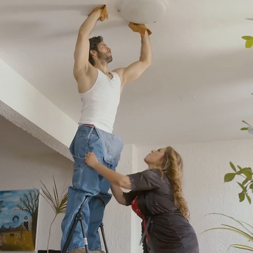 Millonaria hace propuesta indecorosa a un albañil sin saber como terminaría | Findout Media