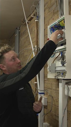 5 Things I Like About This Plug-In Consumer Unit #CrabtreeStarbreaker #PlugInConsumerUnit #RCBO