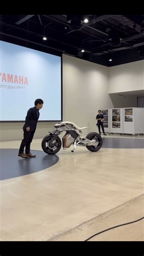 4.2K views · 71 reactions | Yamaha self balancing bike is in the next level #JapanTechnology #japan | Japan Entertainment | Facebook