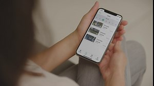 Arlo Ultra 2 Spotlight Camera, Wire-Free, 4K Video & HDR, Color Night Vision, 6-Month Battery Life (Renewed)