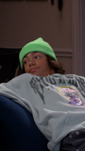 We'll be watching the one-hour special of OUR favorite show, #VillainsOfValleyView, tonight at 8p on #DisneyChannel 📺