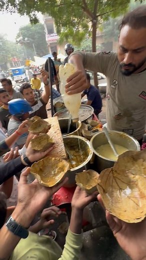 Rajat Upadhyay on Instagram: "Pandit ji ka Free ka Raita 😳"