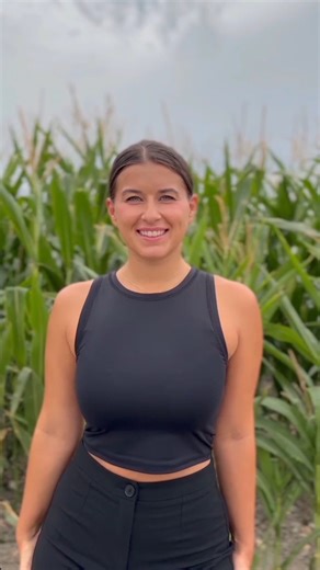 42 reactions | All you need is… unsere knusprigen Auer Tortenecken! 劉❤️ #auer #seidmehrunzertrennlich #tortenecken #haselnuss #waffel #zartundknusprig | AUER | Facebook