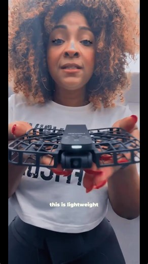 HOVERAir X1 Pocket-Sized Self-Flying Camera - Fly More Combo 125g Lightweight 5 Pre-Programmed Flight Paths VIO & ToF Laser System Weather-Resistant 12-Month Warranty Foldable Handbag Electronic Recording Drones - Folding Quadcopter