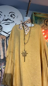 See you ladies TONIGHT at 6:30 CST for our Live Show 🤎✨ | VintageGypsy Boutique