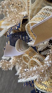 We don’t just show it, we teach it. We have Step-by-step wreath making tutorials to create designs like this live in the Creative Vault. Drop design school in the comments to learn how to get in! | DecoExchange