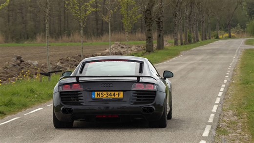 Audi R8 brutal acceleration on narrow country street