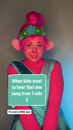 Live laugh love Kelly Clarkson though #trolls #kellyclarkson #workingwithkids #greenscreen