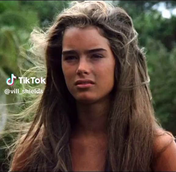 Brooke Shields: A Glimpse into 80s Stardom