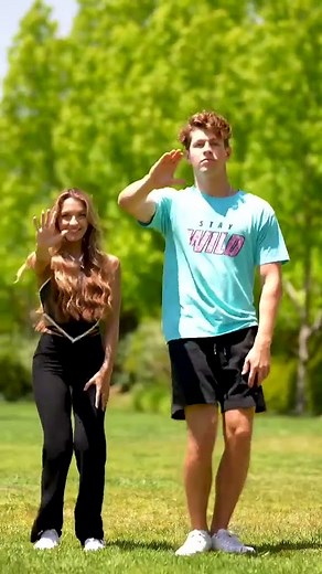 they hit this dance 👯‍♀️