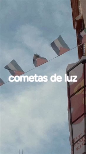 Leon Larregui on Instagram: "Cometas de Luz, es una colaboración entre @leonlarregui y @Ironkidsoftheworld y nace como una idea de conciencia y acción colectiva directa, un espacio donde la colaboración se transforma en solidaridad tangible. Podemos hacernos sentir desde latinoamérica apoyando directamente a la población infantil. Cada vez que compartes la canción, cada vez que la escuchas, el mensaje viaja un poco más lejos y junto a él, la posibilidad de apoyar la reconstrucción del Hospital a