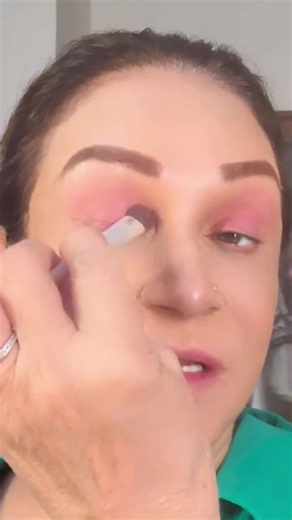 Makeup Tips #dailyvlog #foryoupage #bushraansari #fyp #makeup | Make Up Tips