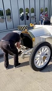 1902 Mercedes Simplex start engine