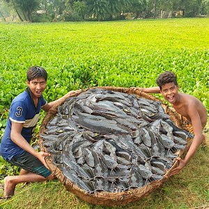 Unbelievable Fishing Technique | Smart Boy Build Bamboo Cage Big Fish Trap In Village Pond | Best Premitive fishing Fisherman Animal Lover-Original #fishvideo #premitivefishtrap #vigbamboofishtrap #trapfishinginvillagepond #catfishtrap | Fisherman Animal Lover-Original