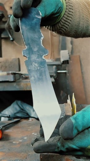Forging a Custom Blade: From Metalwork to Masterpiece