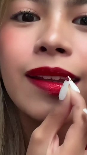 KIMUSE Peel Off Lipstick #kimuse #kimusevn #kimusecosmetics #fypシ゚ #fyp #lips #lipstick #lipgloss #crueltyfree #waterproof #makeup