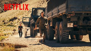 Il y a sniper sous roche. LE SALAIRE DE LA PEUR, un film de Julien Leclercq, avec Franck Gastambide, Alban Lenoir, Sofiane Zermani et Ana Girardot, J-7. | Netflix