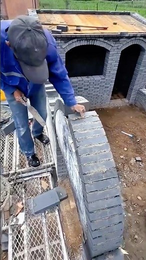 How Builders Create Perfect Arch Structures with Precision and Patience