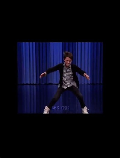Stranger things cast dancing