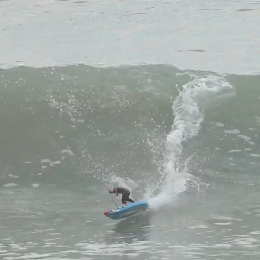 RC Surfer absolutely shredding at the local beach 🤯 #rc #surfer #Shredding #waves #pro | Beefs TV