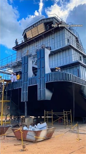 GIGANTE 😱 #automobile #powerboat #racingboat #marinediesel #diesel #dieselengine #dieselpower