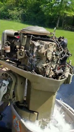 1971 Evinrude 125 outboard boat motor mounted on a Checkmate MX-15 start and run.