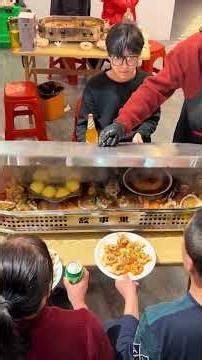 A story of seafood feast: a city's warmth, a pot of fresh aroma. #Story Seafood Feast