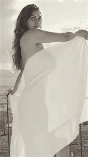 Oops! I dropped My Towel ! 😍 #tashamama #funny #viral #fyp #fun