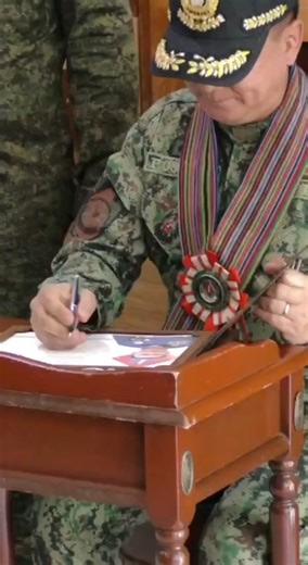 45K views · 859 reactions | The National Police Training Institute Director PMaj. Gen. Ritchie Medardo RA. Posadas visited the Headquarters, 2nd Infantry “Jungle Fighter” Division at Camp Capinpin in Tanay, Rizal on Monday, September 27, 2023. He was provided arrival honors and was received by 2ID Commander Maj. Gen. Roberto S. Capulong. #JungleFighter #KapayapaanKatahimikanKaunlaran | 2nd Infantry "Jungle Fighter" Division, Philippine Army | Facebook