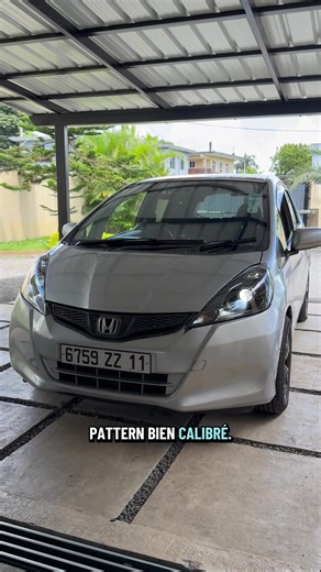 Honda Fit : Amélioration phare Bi-LED Noir