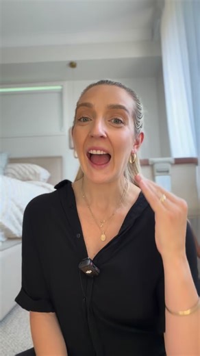 How often should you do pelvic floor exercises? Short answer: it depends. Every woman’s body, symptoms and goals are completely different, so there’s no such thing as a true one-size-fits-all approach. Some women need to strengthen. Some need to relax and downtrain. Some need a mix of both. This is why an individualised assessment with a Women’s Health Physio is so important. It helps you understand exactly what your pelvic floor needs, how often to train, and what’s going to support your body b